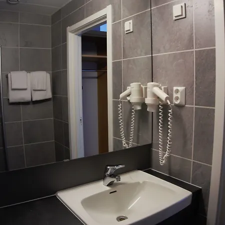 Dombas Hotel Szálloda