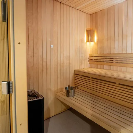 Dombas Hotel
