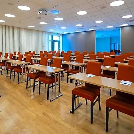Dombas Hotel Ξενοδοχείο 2*