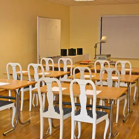Dombas Hotel Ξενοδοχείο 2*