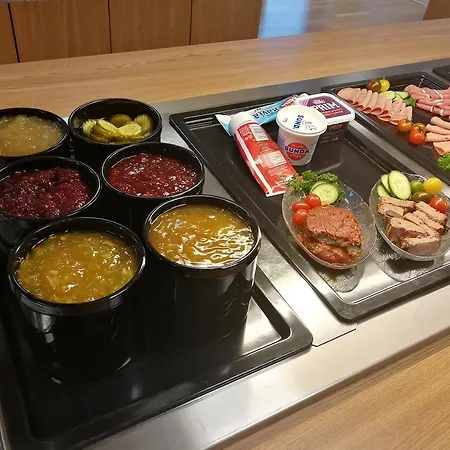 فندق Dombas Hotel 3*