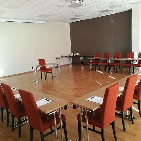 فندق Dombas Hotel 3*